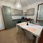 Orchidea Apartment *